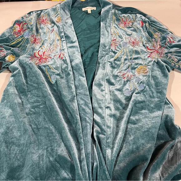 Mystree Teal Velvet Kimono with Embroidery Large - Picture 9 of 11